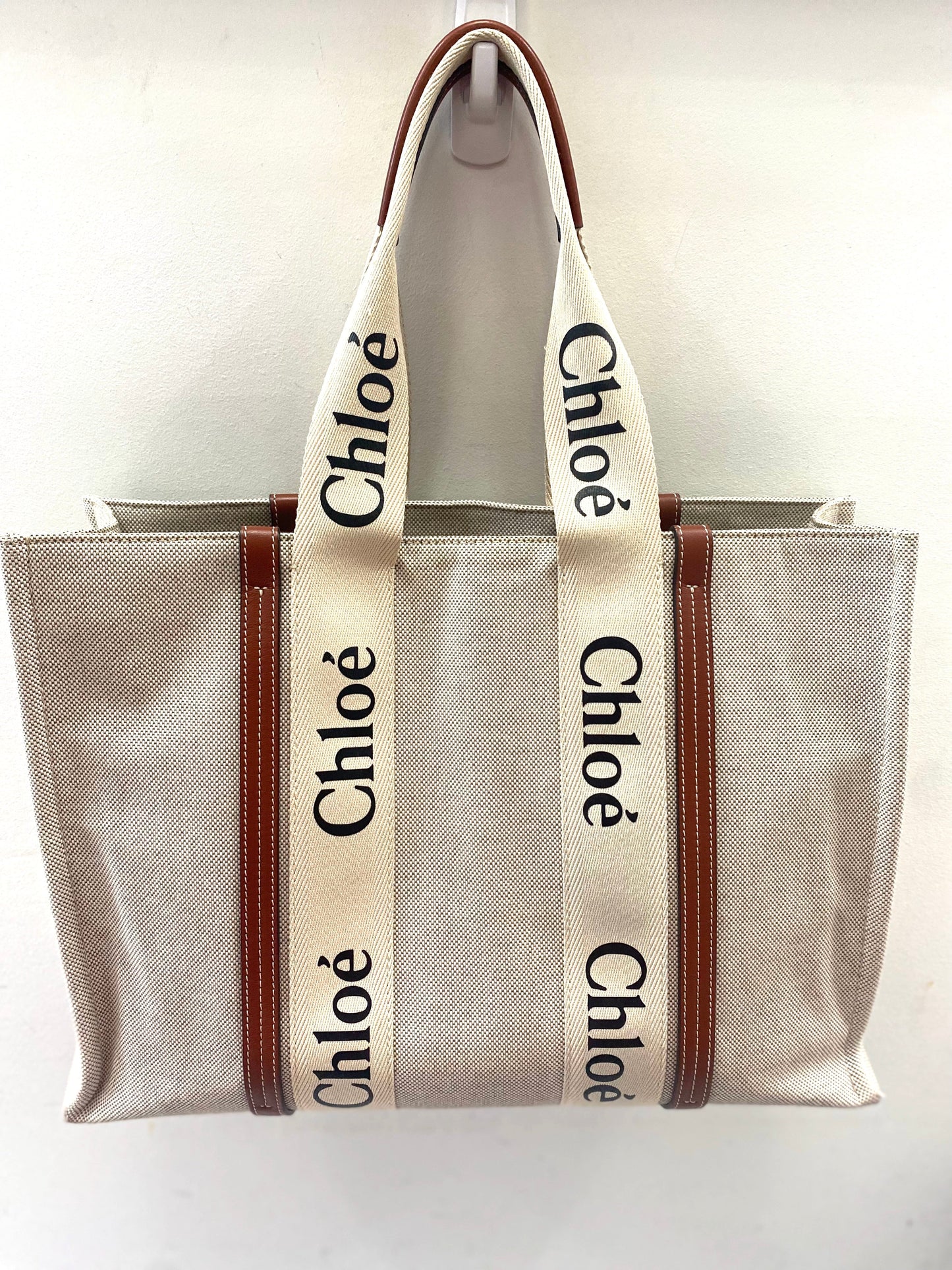CHLOÉ MEDIUM WOODY LINEN TOTE BAG