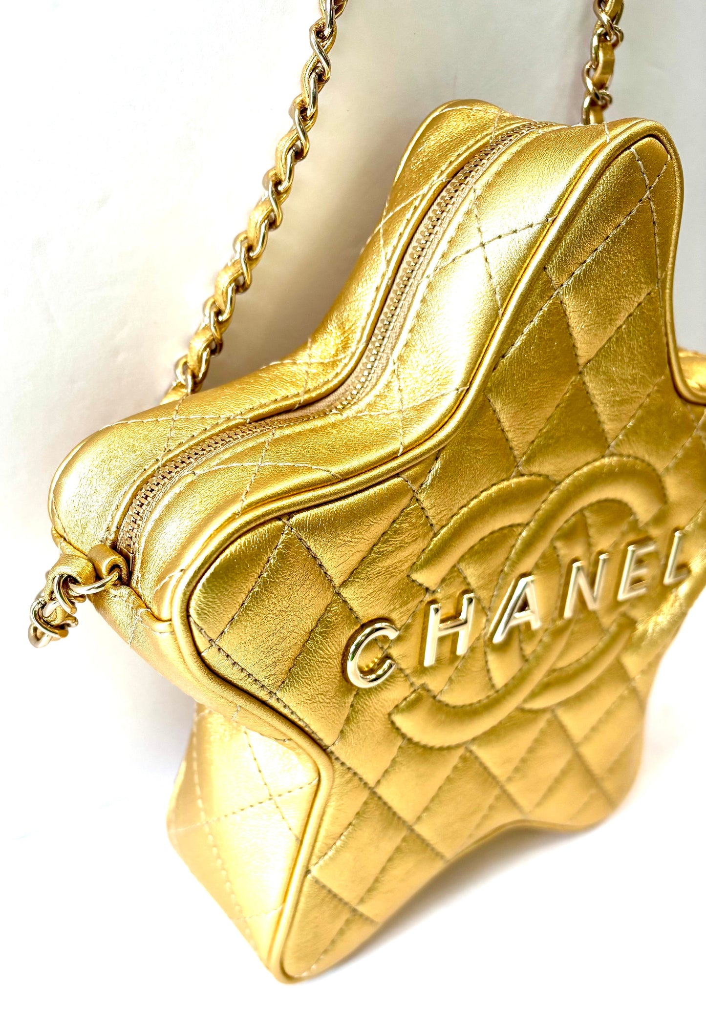 CHANEL CC METALLIC LAMBSKIN QUILTED WALK OF FAME STAR BAG