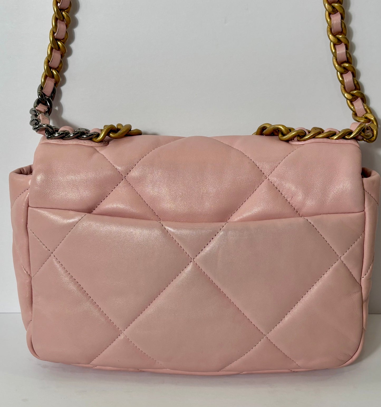 CHANEL QUILTED GOATSKIN MEDIUM CHANEL 19 FLAP BAG