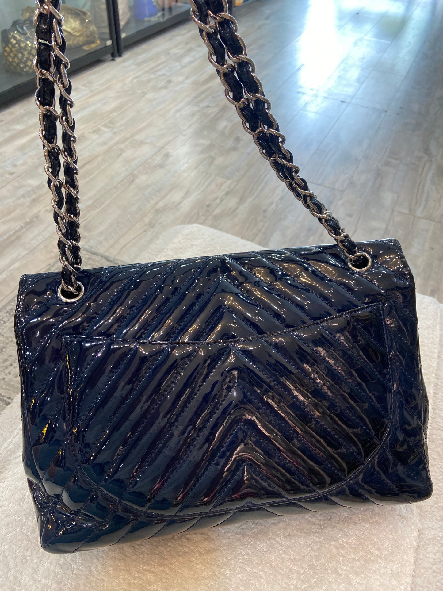 CHANEL PATENT CHEVRON QUILTED MAXI CLASSIC FLAP BAG