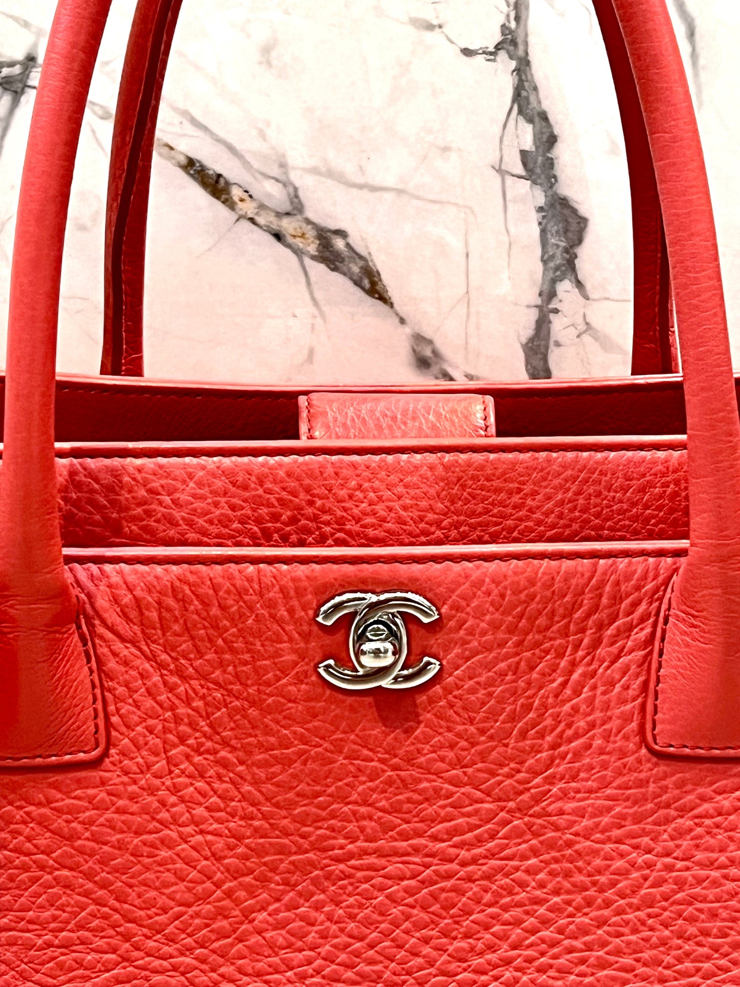 CHANEL PEBBLED LEATHER LARGE EXECUTIVE TOTE BAG WITH SHOULDER STRAP-HS
