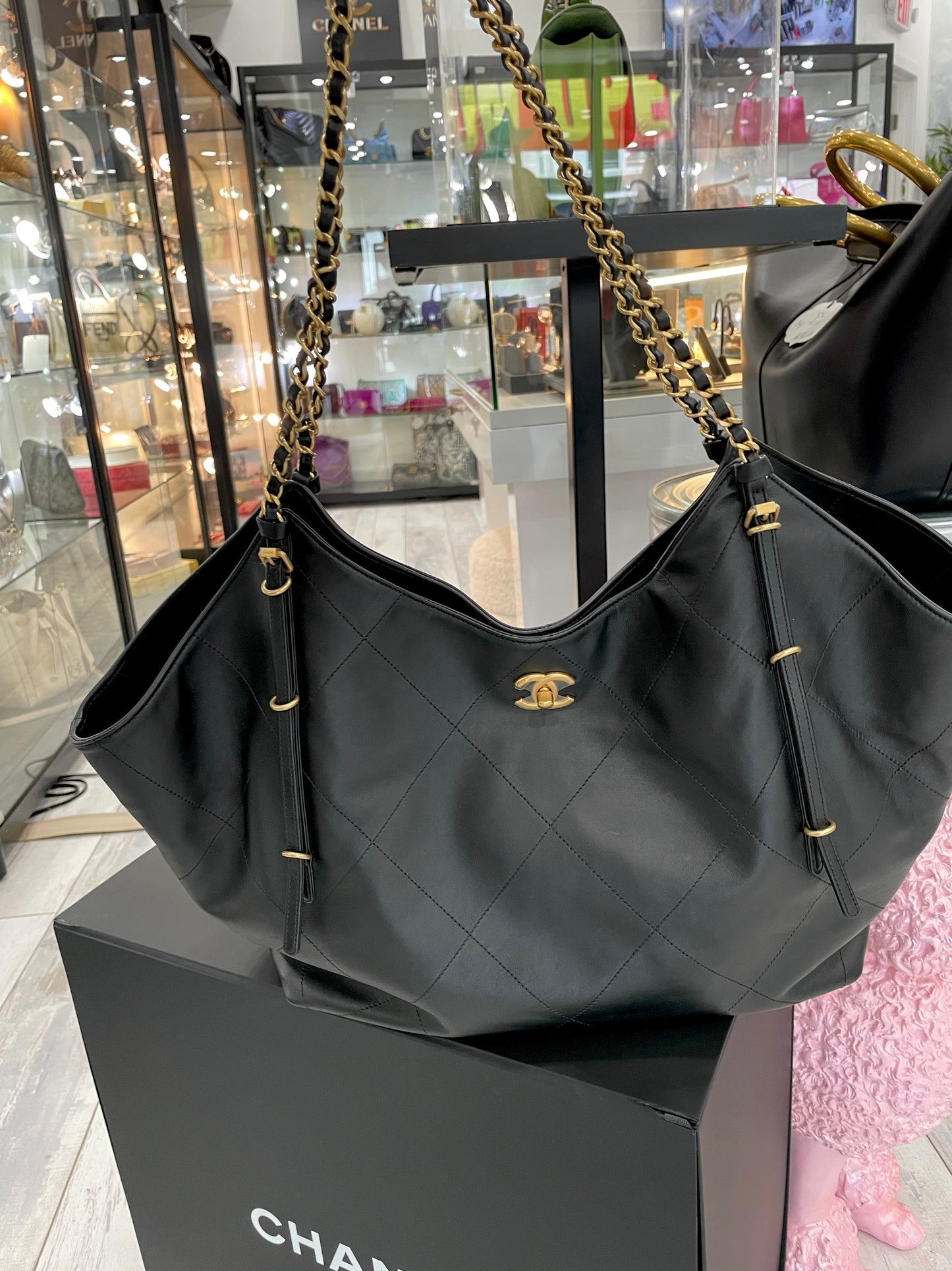 CHANEL QUILTED CALFSKIN LEATHER MAXI SHOPPING BAG