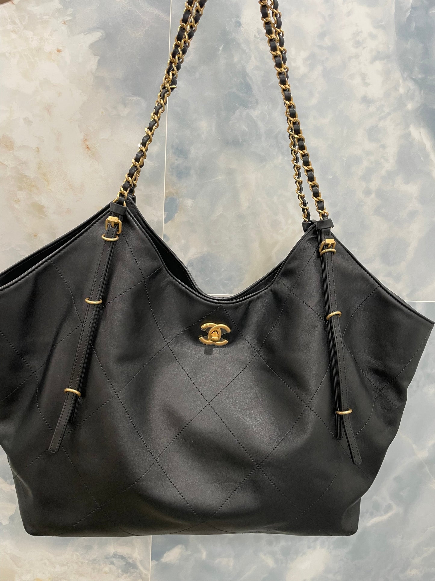 CHANEL QUILTED CALFSKIN LEATHER MAXI SHOPPING BAG