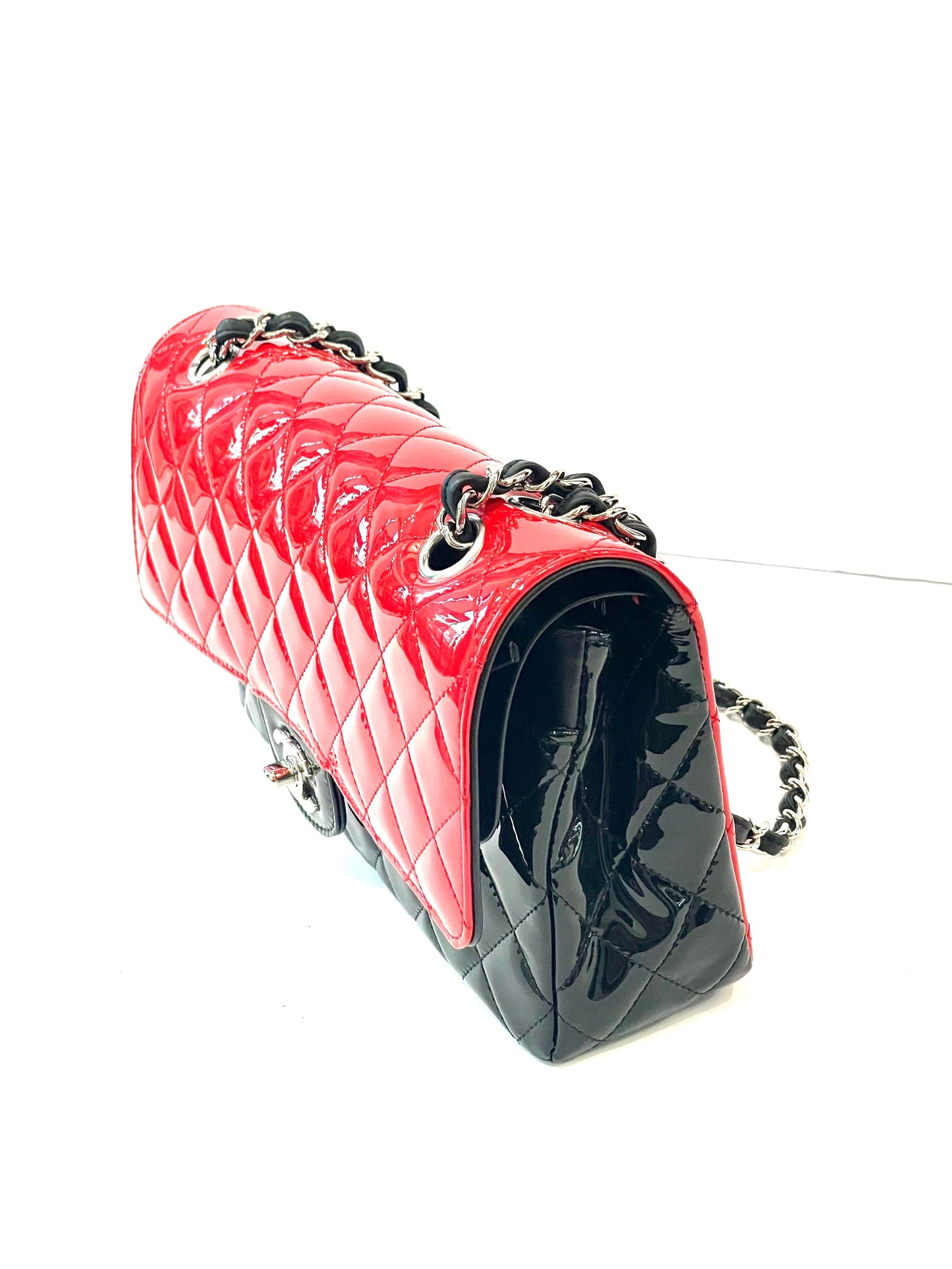 CHANEL QUILTED PATENT BI-COLOR MEDIUM CLASSIC DOUBLE FLAP BAG