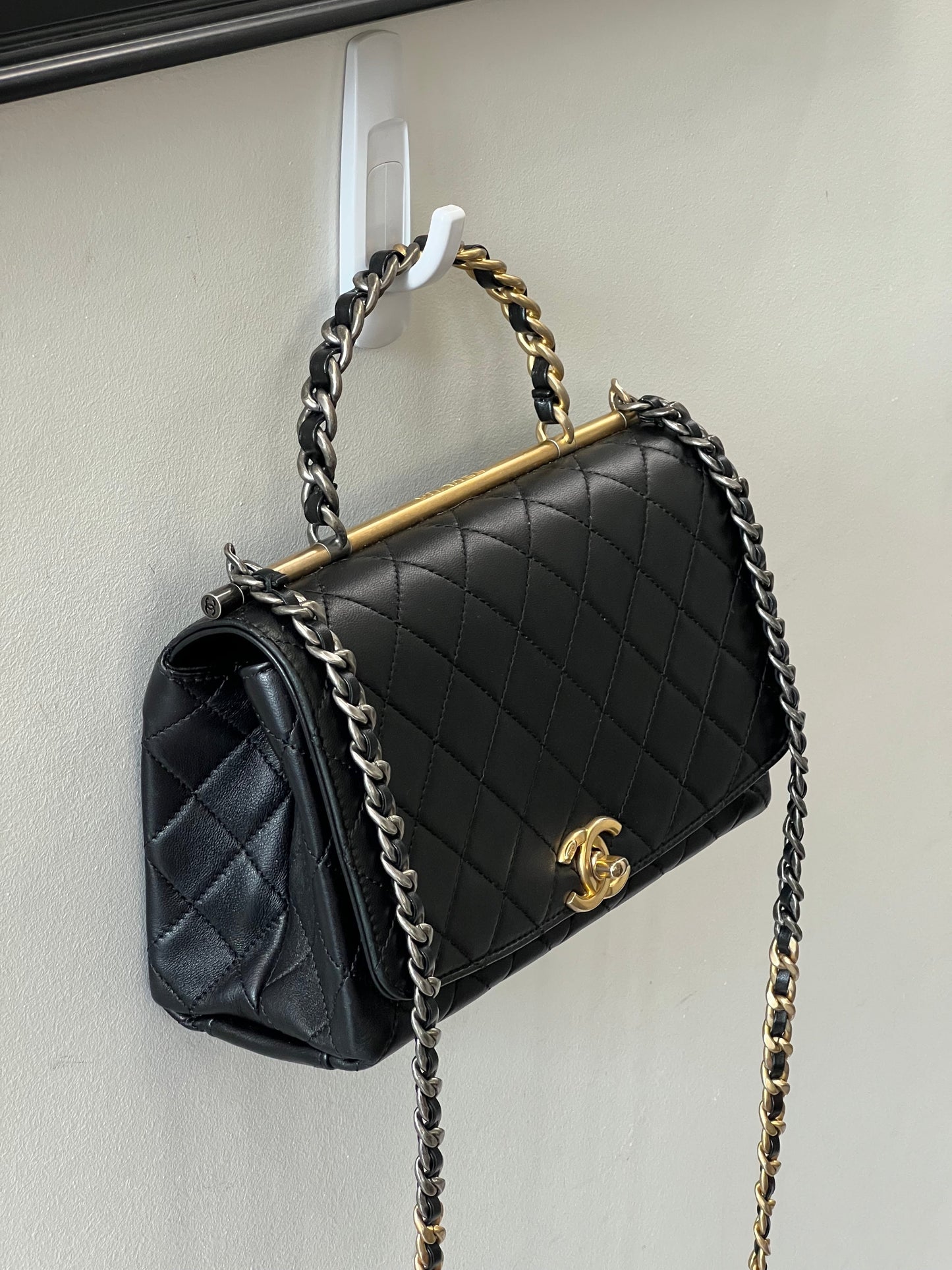 CHANEL TWO-TONE CHAIN QUILTED LAMBSKIN TOP HANDLE FLAP BAG