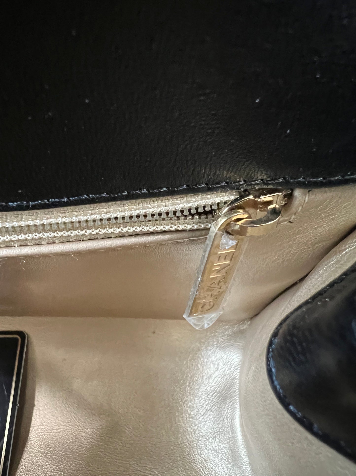 CHANEL TWO-TONE CHAIN QUILTED LAMBSKIN TOP HANDLE FLAP BAG