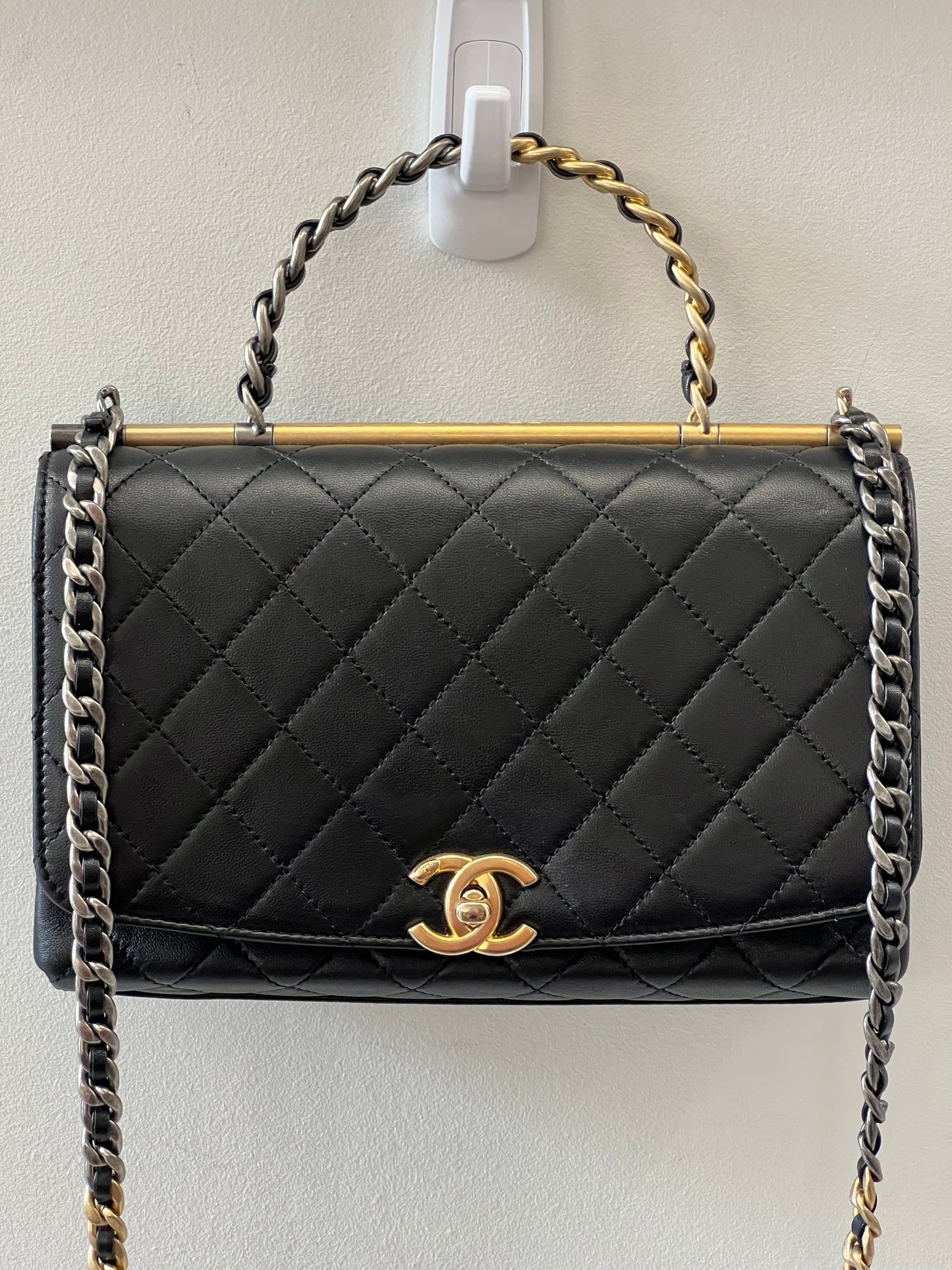 CHANEL TWO-TONE CHAIN QUILTED LAMBSKIN TOP HANDLE FLAP BAG