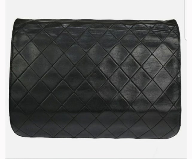 CHANEL VINTAGE LAMBSKIN CLASSIC FLAP MEDIUM BAG