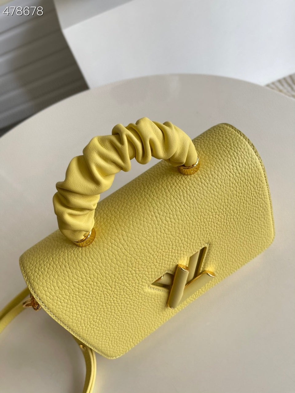 LV Twist MM Ginger Yellow For Women, WomenÃ¢â‚¬â„¢s Handbags, Shoulder And Crossbody Bags 9.1in/23cm LV