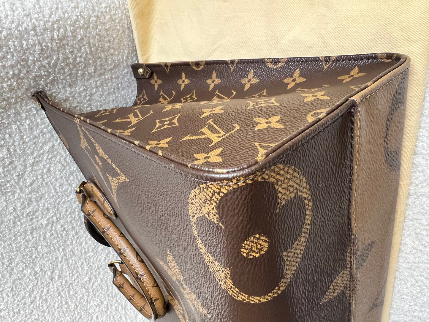 Louis Vuitton On the Go MM Monogram (RRP £2,250)