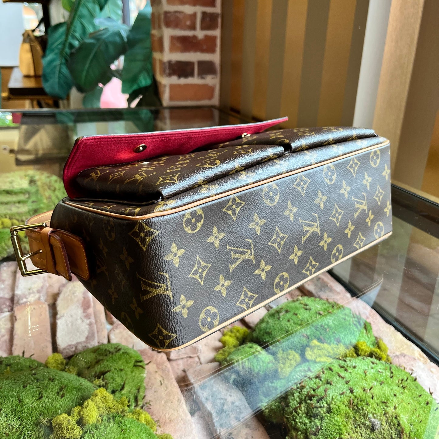LOUIS VUITTON Viva Cite GM Monogram Canvas Shoulder Bag