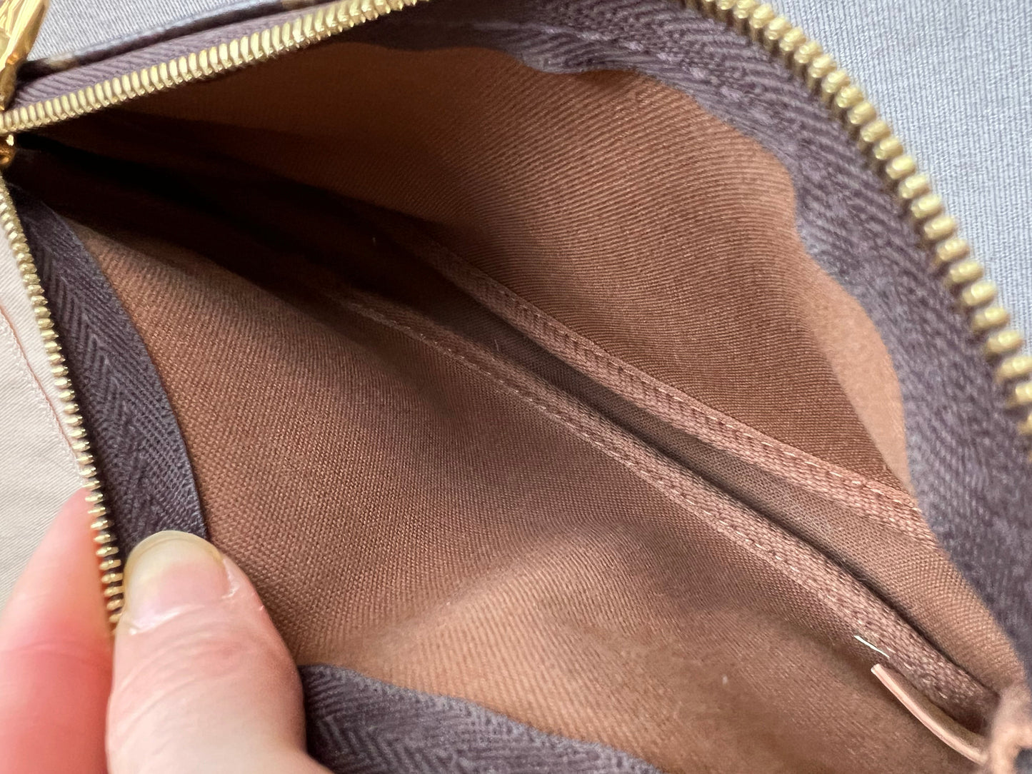 Louis Vuitton Multi Pochette Accessoires Khaki (RRP £1970)