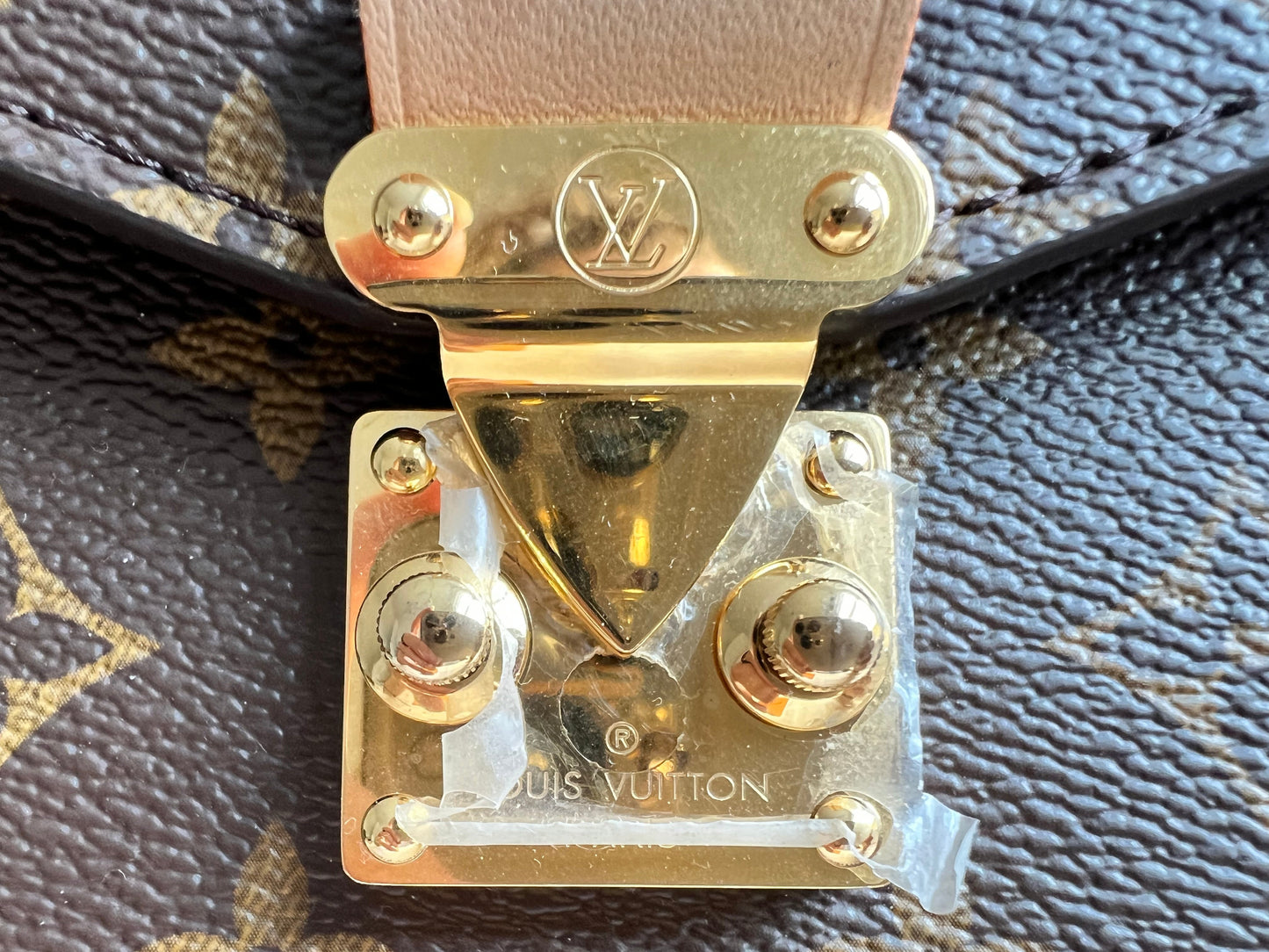 Louis Vuitton Pochette Metis Monogram (RRP £1,970)