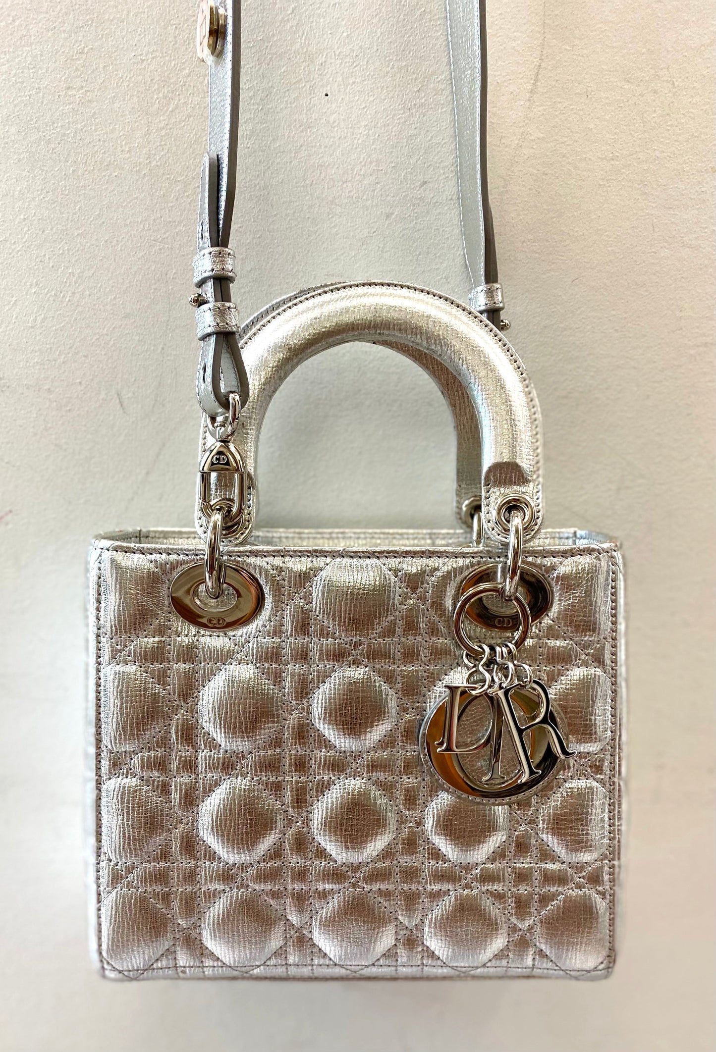 DIOR LADY DIOR CANNAGE LUCKY BADGES GRAINED METALLIC CALFSKIN BAG
