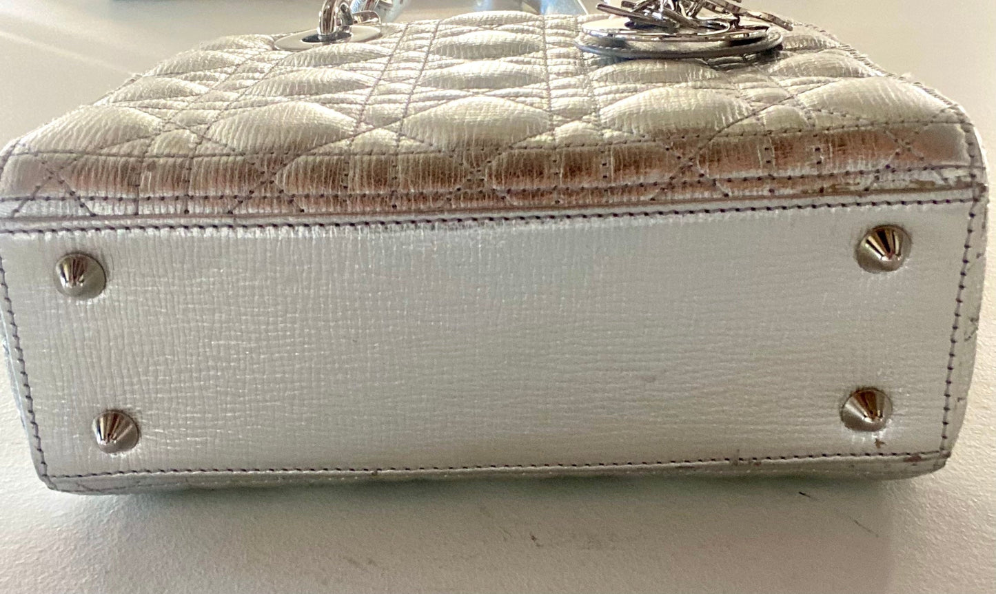 DIOR LADY DIOR CANNAGE LUCKY BADGES GRAINED METALLIC CALFSKIN BAG