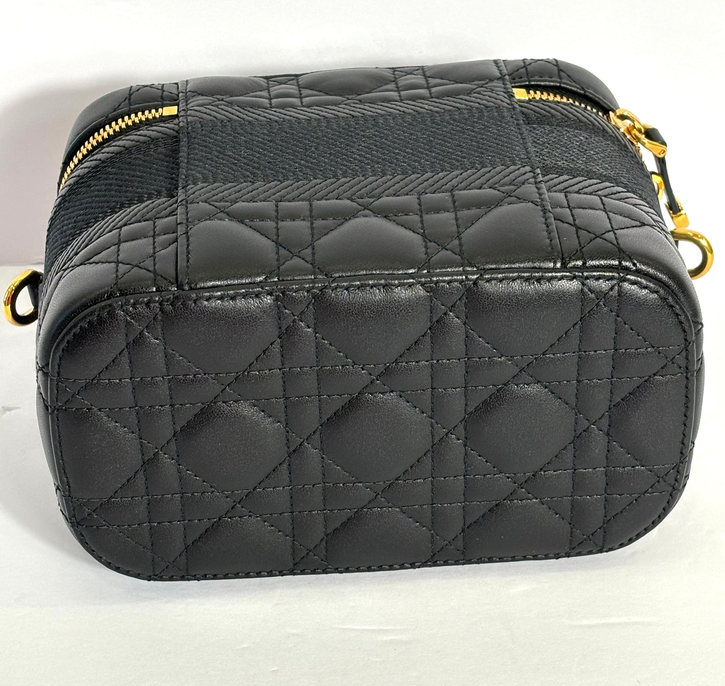 DIOR LAMBSKIN LEATHER CANNAGE SMALL DIORTRAVEL VANITY CASE