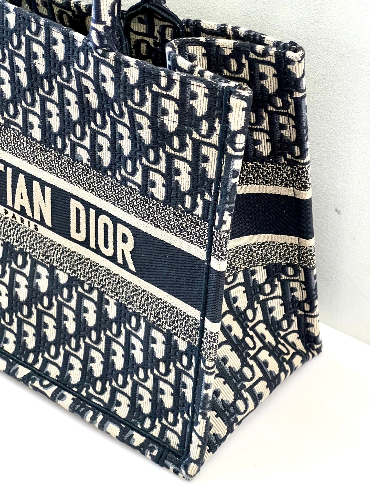 CHRISTIAN DIOR MEDIUM OBLIQUE BOOK TOTE BAG