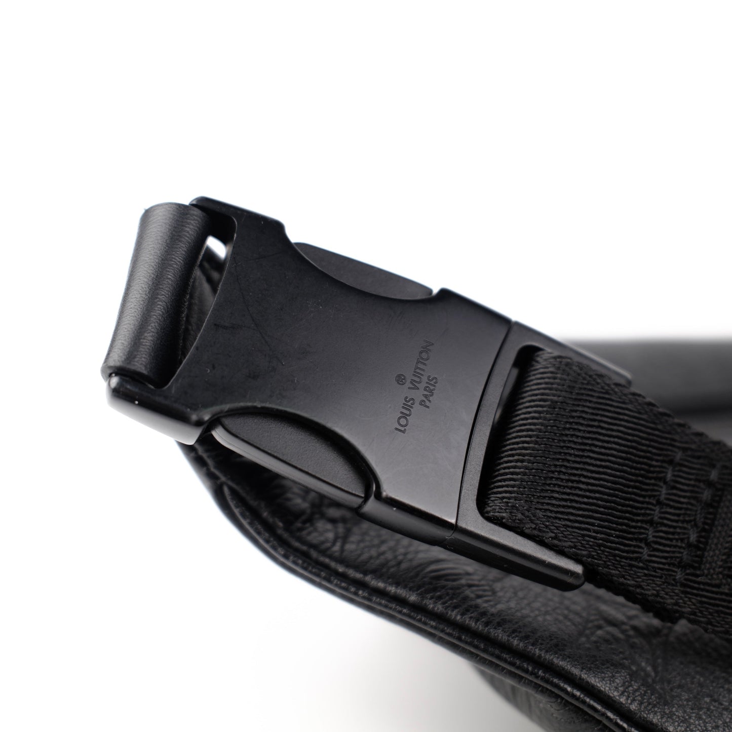 Louis Vuitton Men Bumbag Black