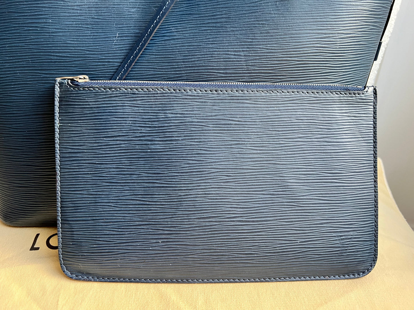 Louis Vuitton Neverfull MM Indigo Epi Leather (RRP £1,740)