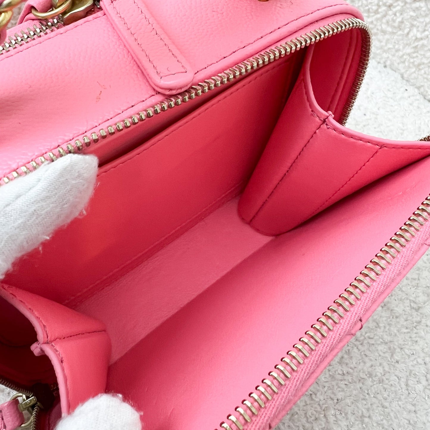 GLM-"Pick Me Up" Vanity Case in Pink Caviar and AGHW