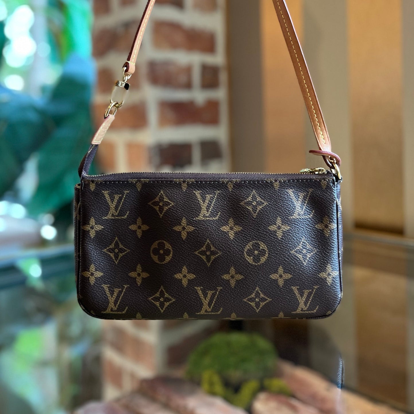 LOUIS VUITTON Pochette Accessories Monogram Canvas Shoulder Bag