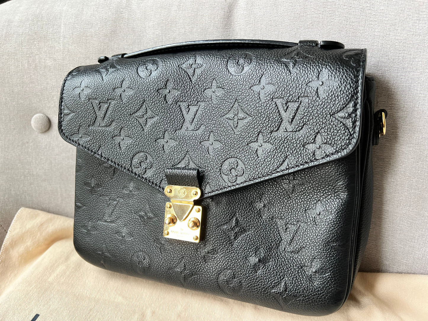 Louis Vuitton Pochette Metis Black Empreinte (RRP £2,110)