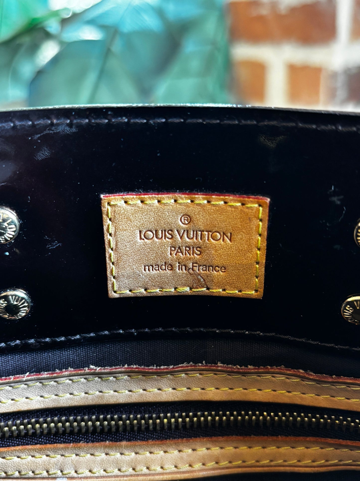LOUIS VUITTON Vernis Amarante Reade PM Tote