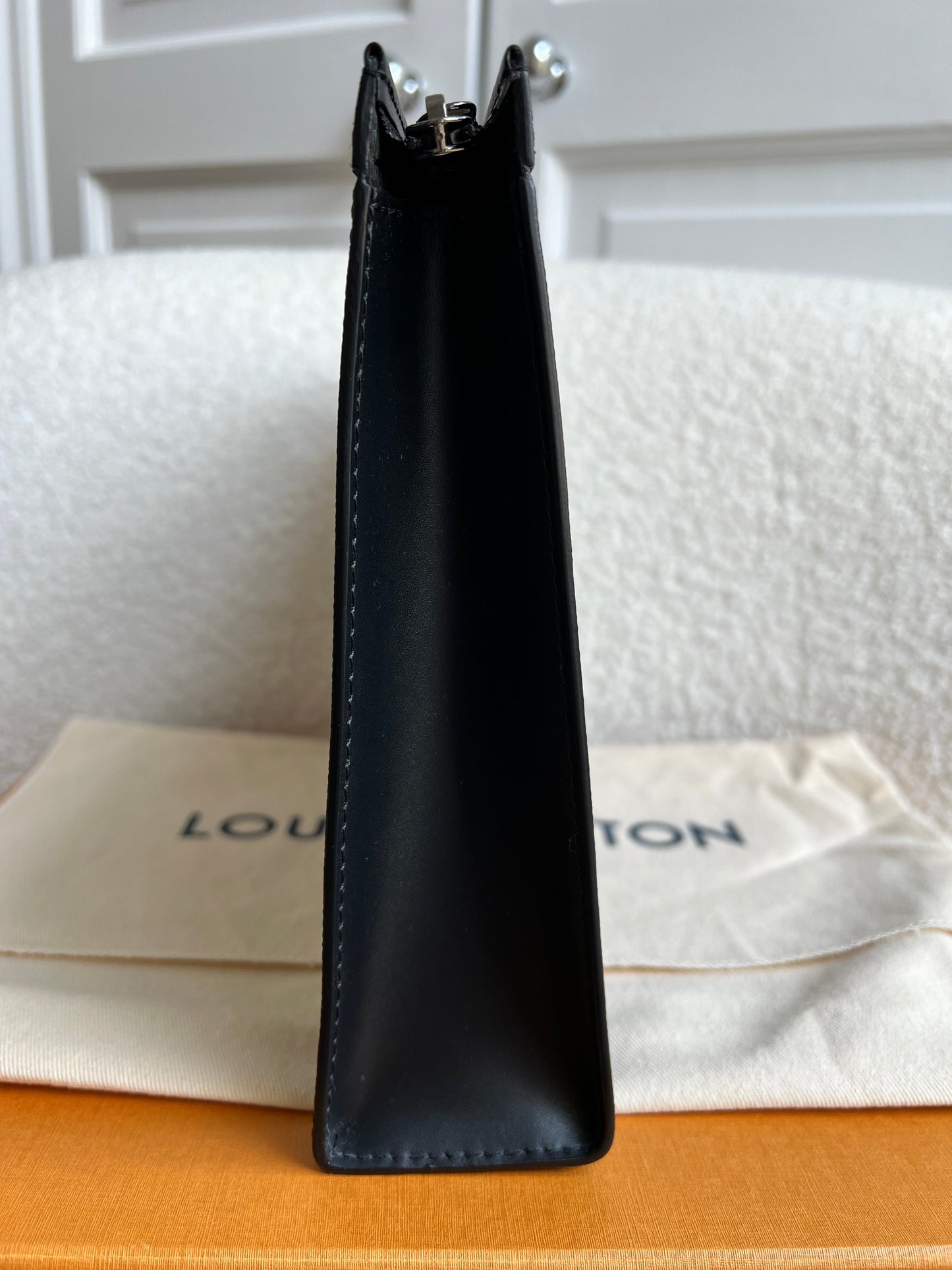 Louis Vuitton Pochette Voyage Monogram Eclipse (RRP £735)