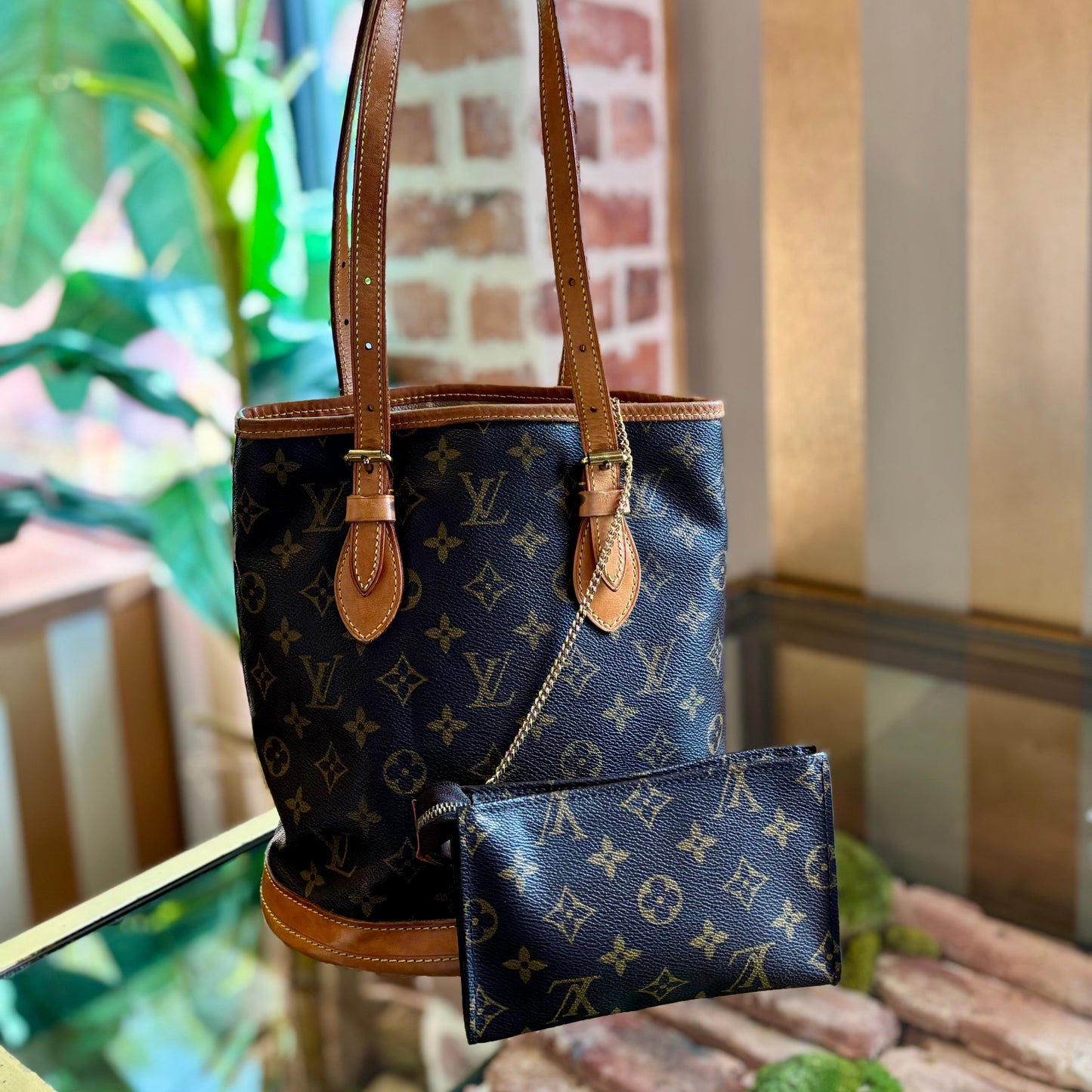 LOUIS VUITTON Monogram Petite Bucket ADI1174