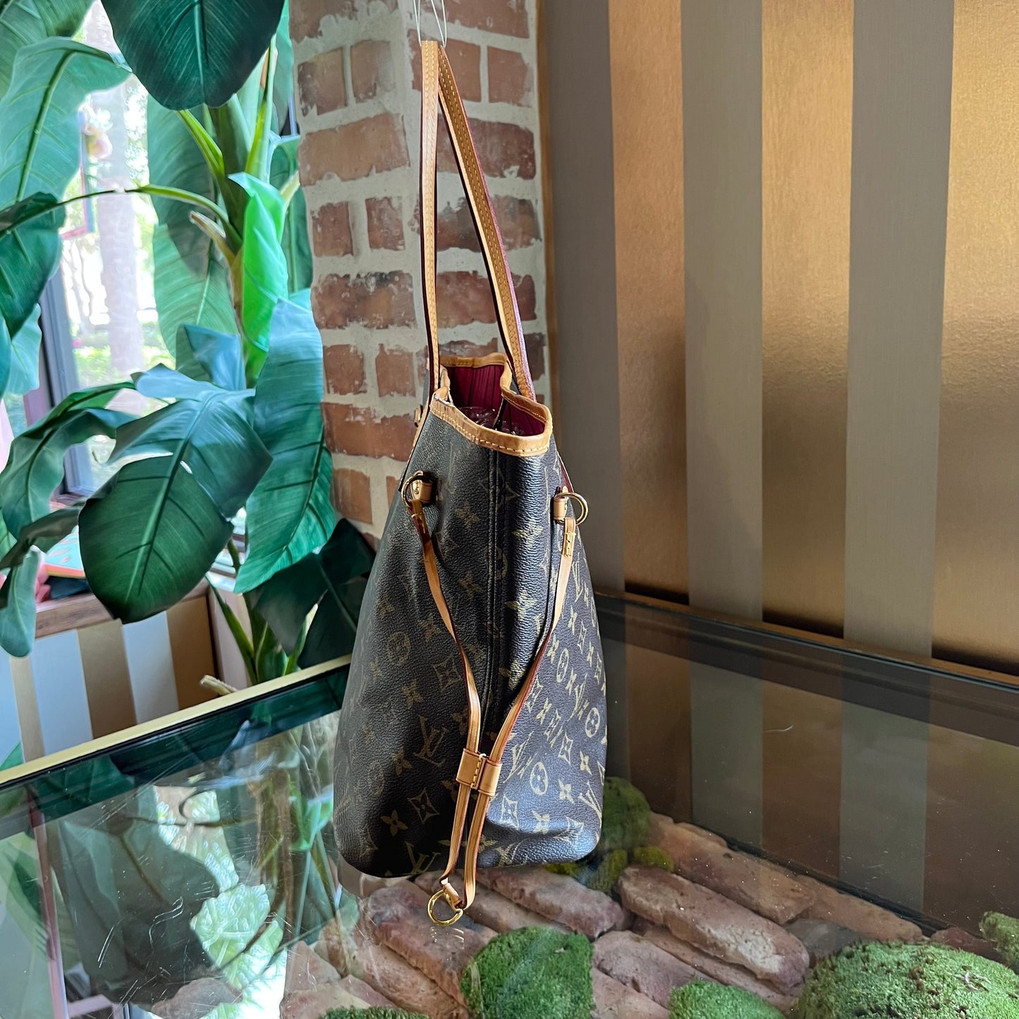 LOUIS VUITTON Neverfull MM Monogram Tote