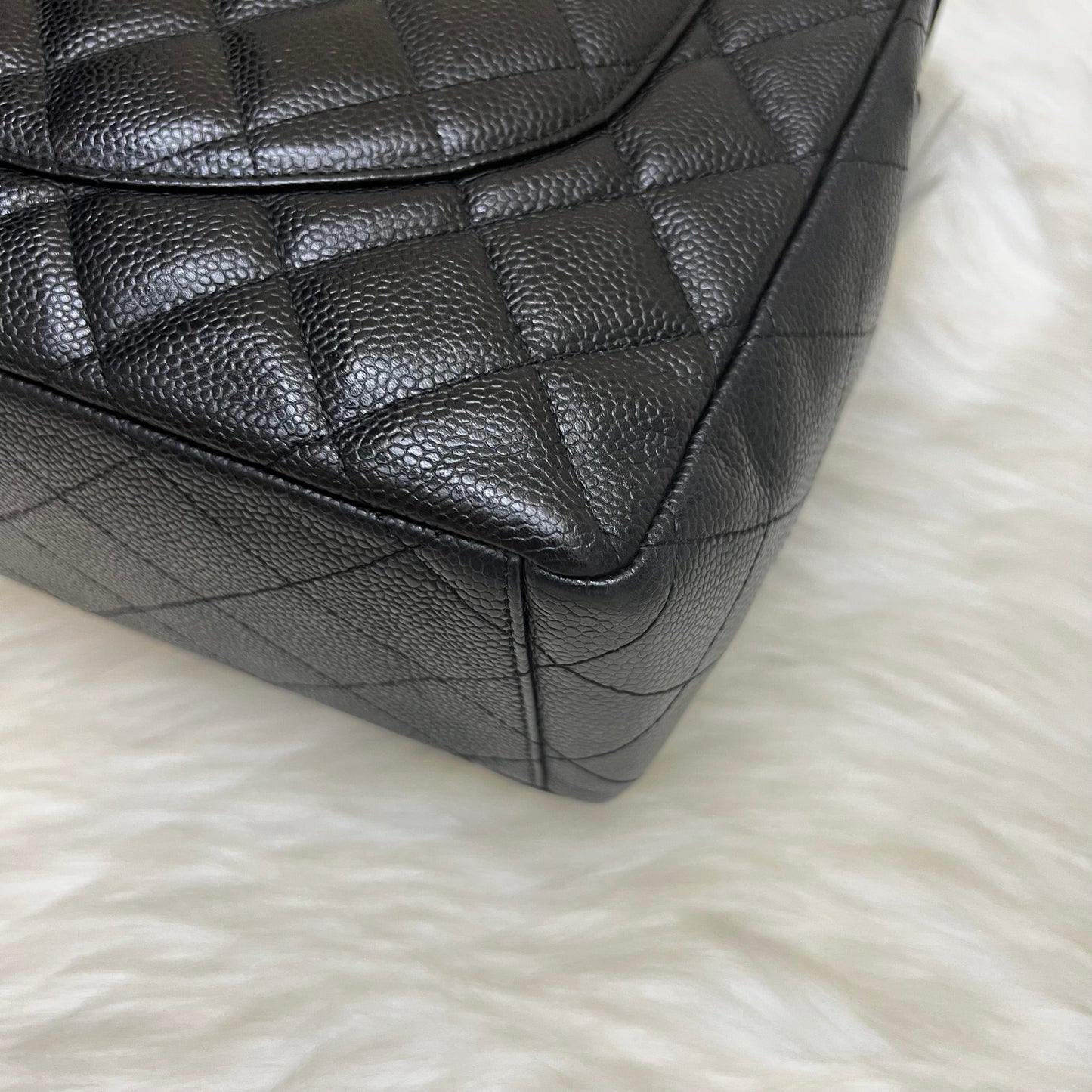 GLM-Maxi Classic Single Flap Bag in Black Caviar and GHW