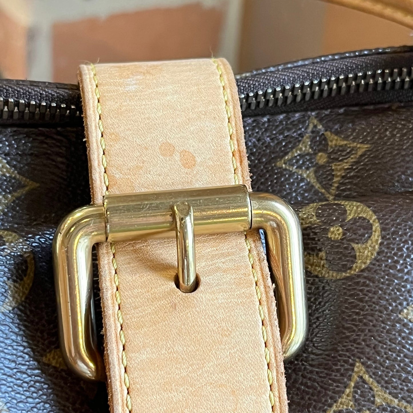 LOUIS VUITTON Monogram Canvas Manhattan GM Bag