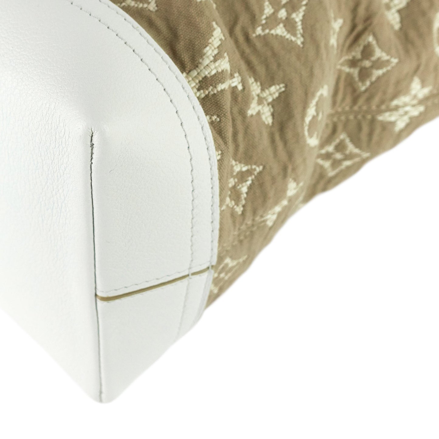 Louis Vuitto Sabbia Besace Blanc Monogram Canvas Limited Edition Bag