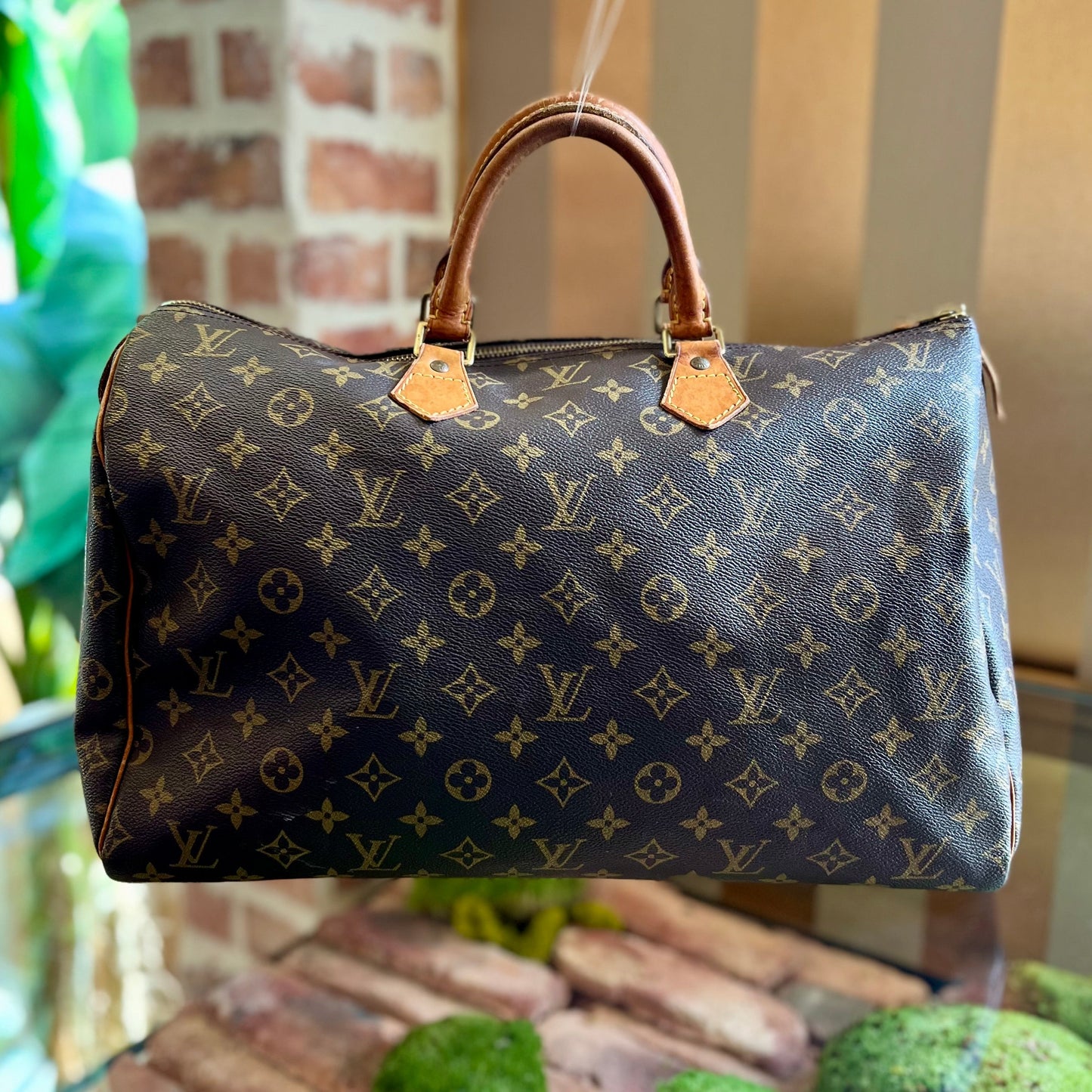 LOUIS VUITTON Vintage Monogram Canvas Speedy 40