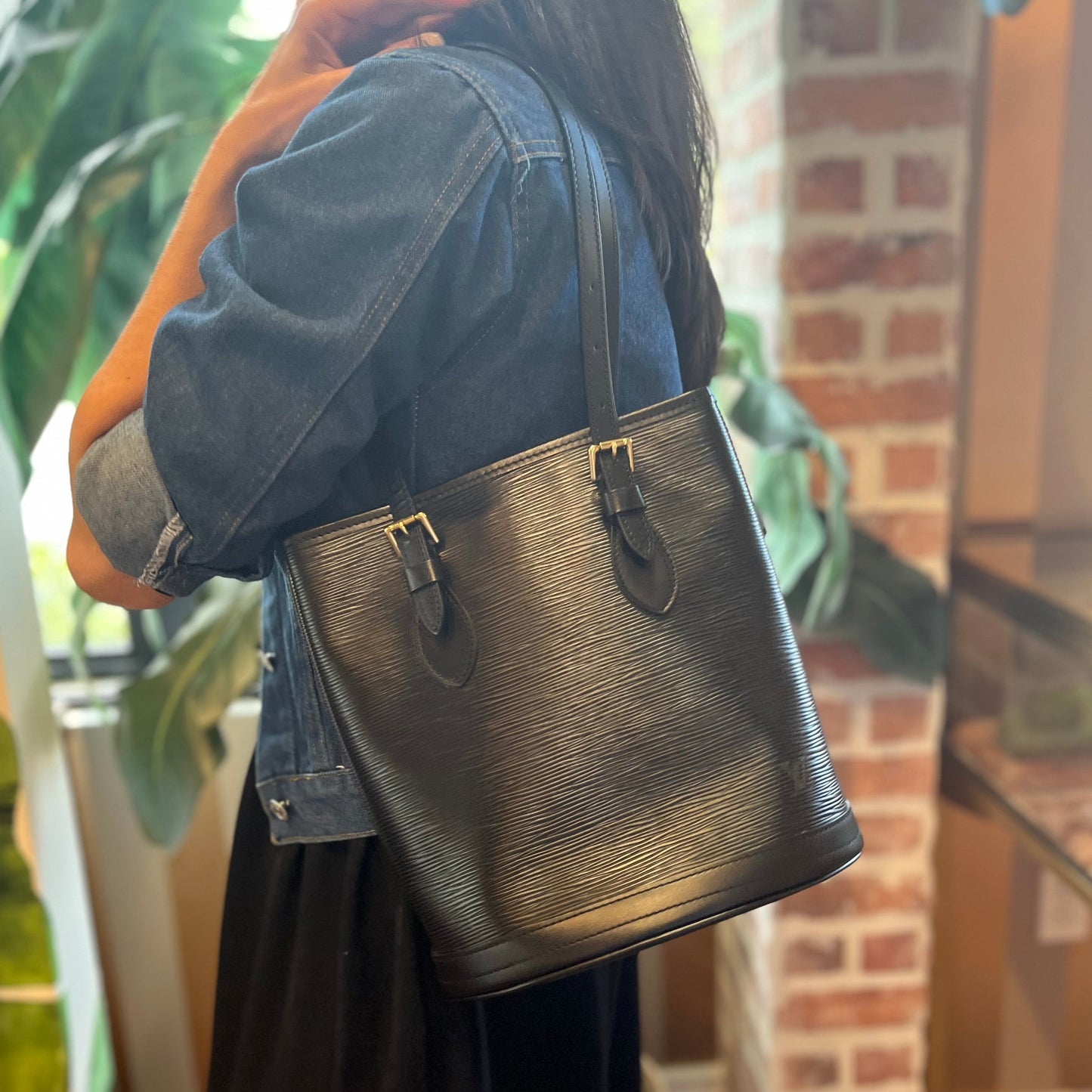 LOUIS VUITTON Petit Bucket Bag Epi Leather