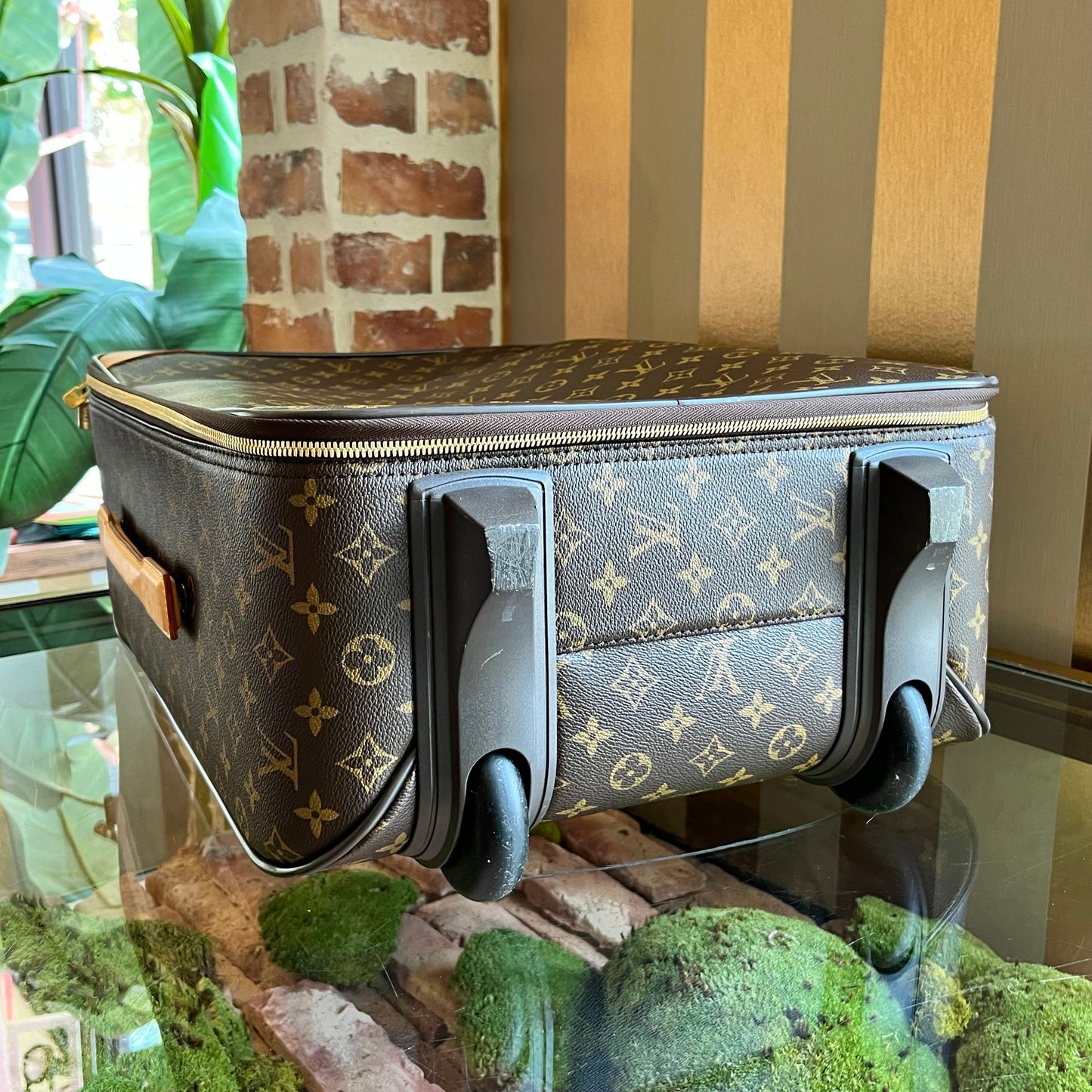 LOUIS VUITTON Pegase 60 Monogram Canvas Rolling Luggage