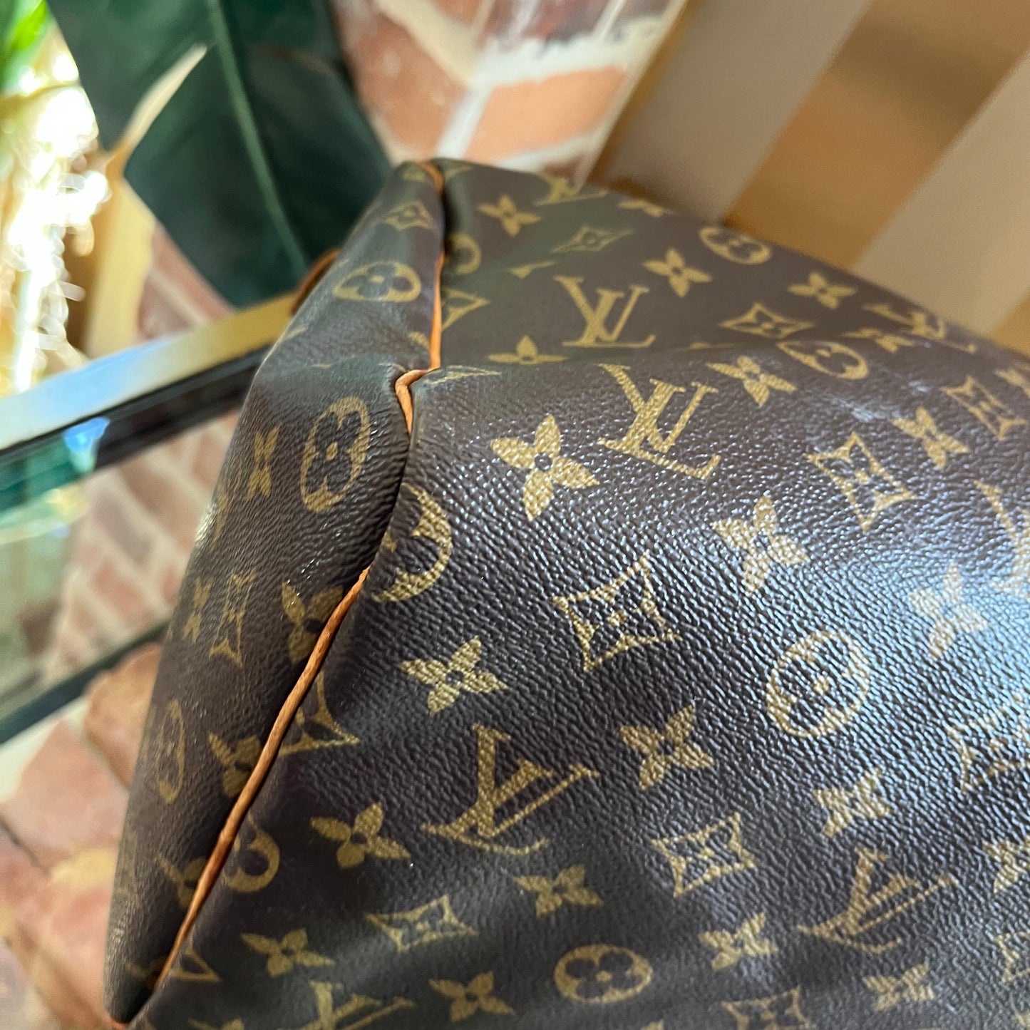 LOUIS VUITTON Vintage Monogram Canvas Speedy 40