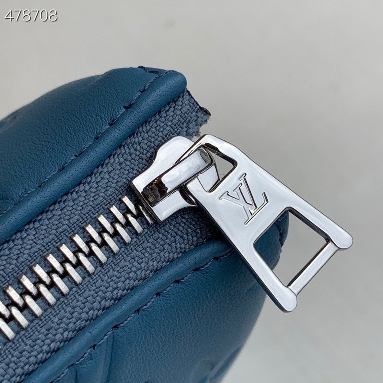 LV Coussin PM Monogram Embossed Puffy Light Blue For Women, WomenÃ¢â‚¬â„¢s Handbags, Shoulder And Crossbody Bags 10.2in/26cm LV