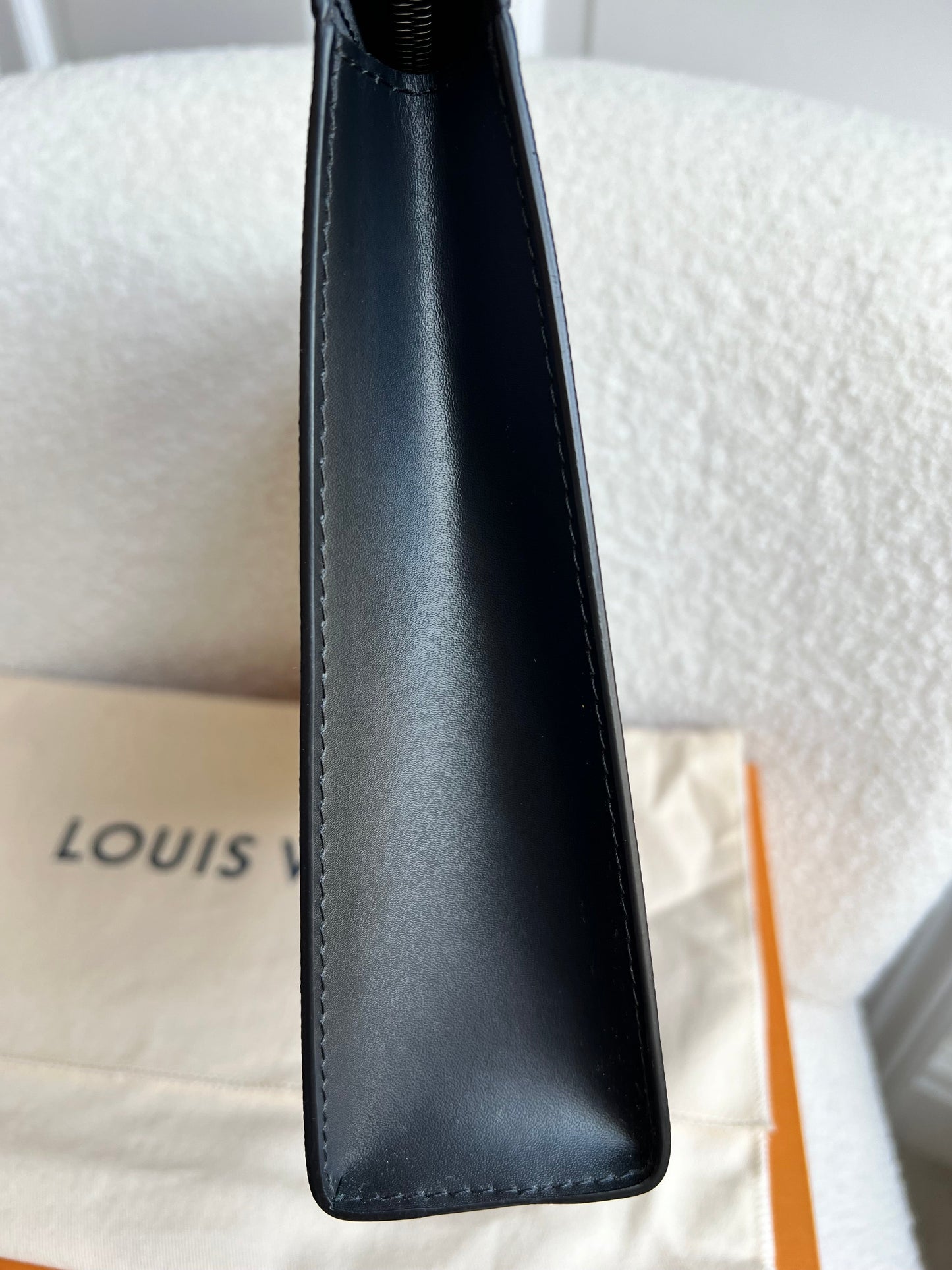 Louis Vuitton Pochette Voyage Monogram Eclipse (RRP £735)