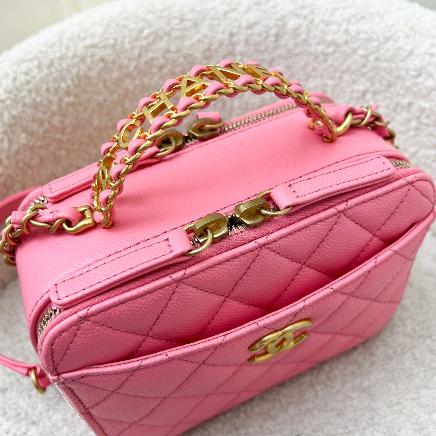 GLM-"Pick Me Up" Vanity Case in Pink Caviar and AGHW