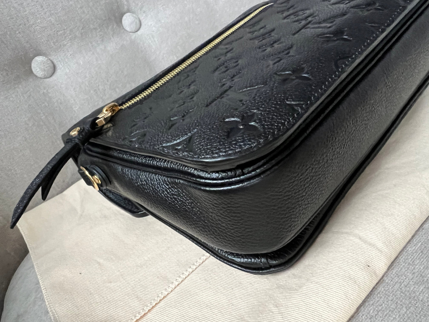 Louis Vuitton Pochette Metis Black Empreinte (RRP £2,110)