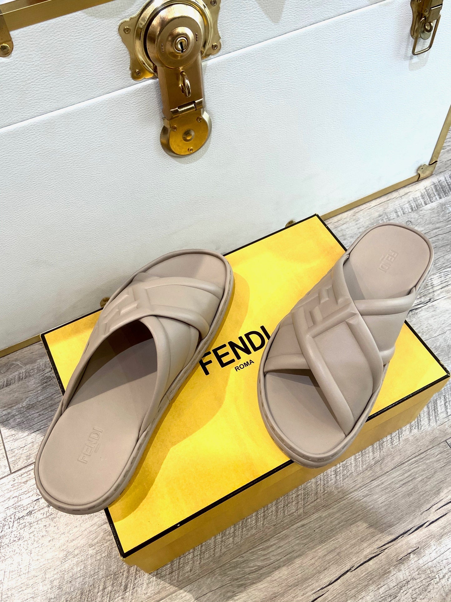 FENDI LOGO LEATHER PLATFORM SANDALS