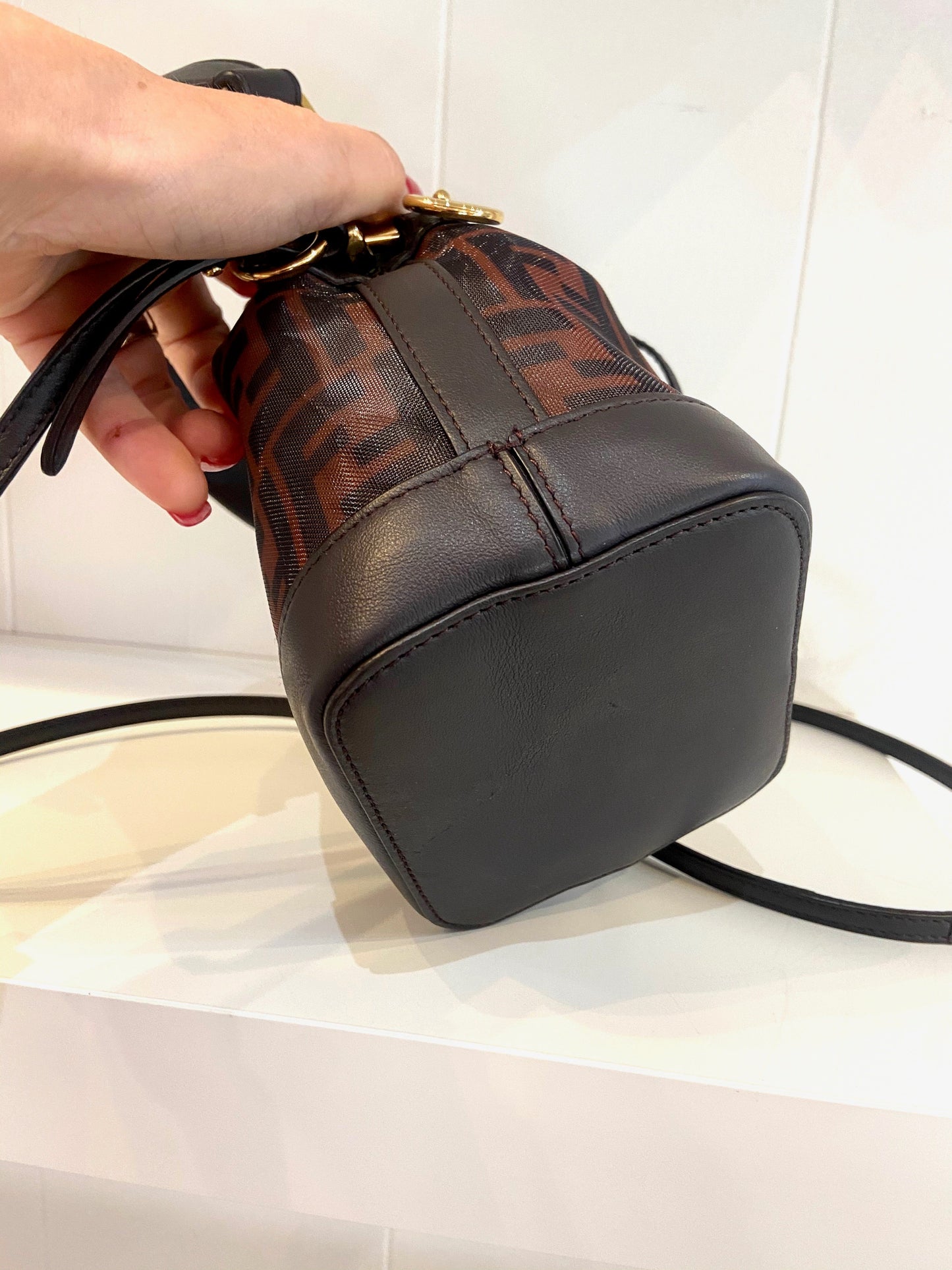 FENDI FF 1974 VITELLO GRACE MINI MON TRESOR BUCKET BAG