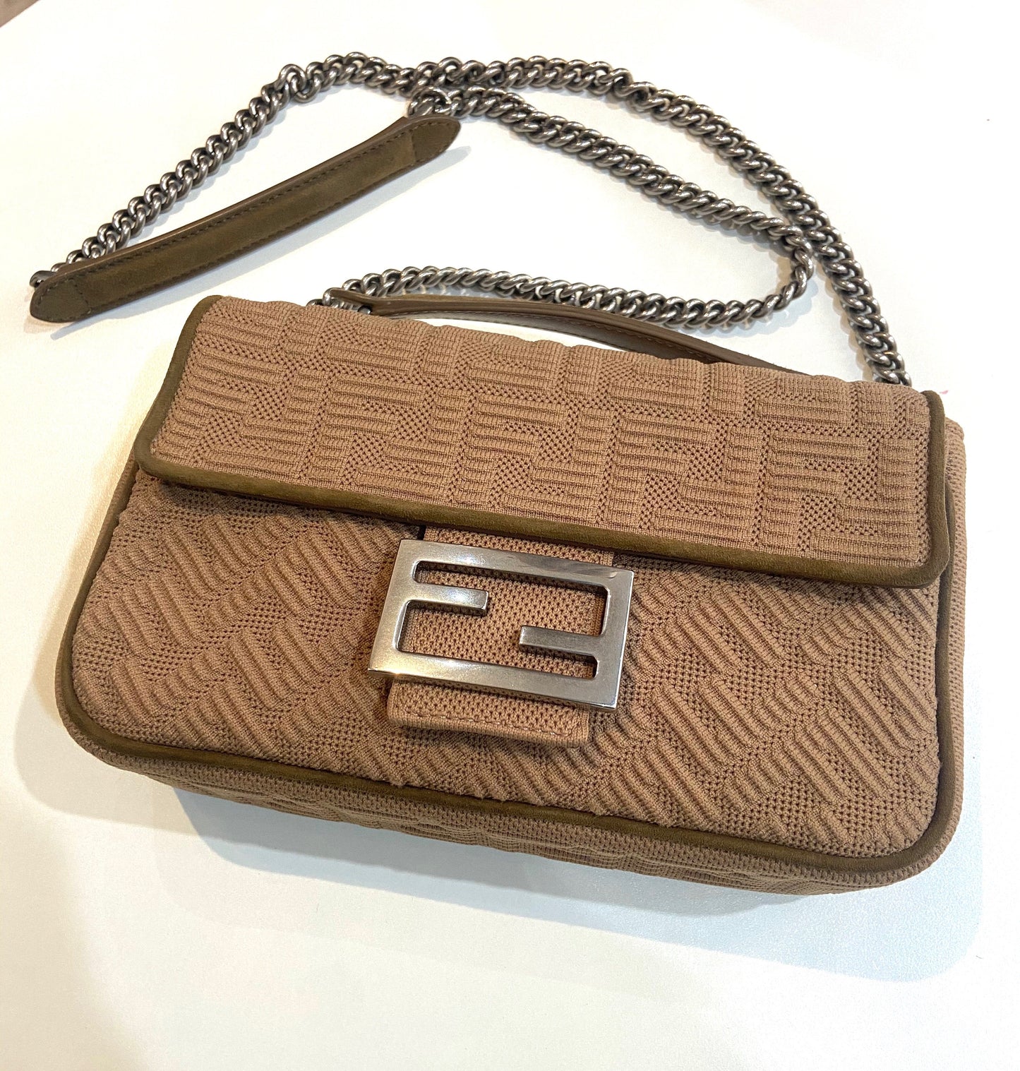 FENDI MIDI KNIT FF 1974 CHAIN BAGUETTE MEDIUM BAG