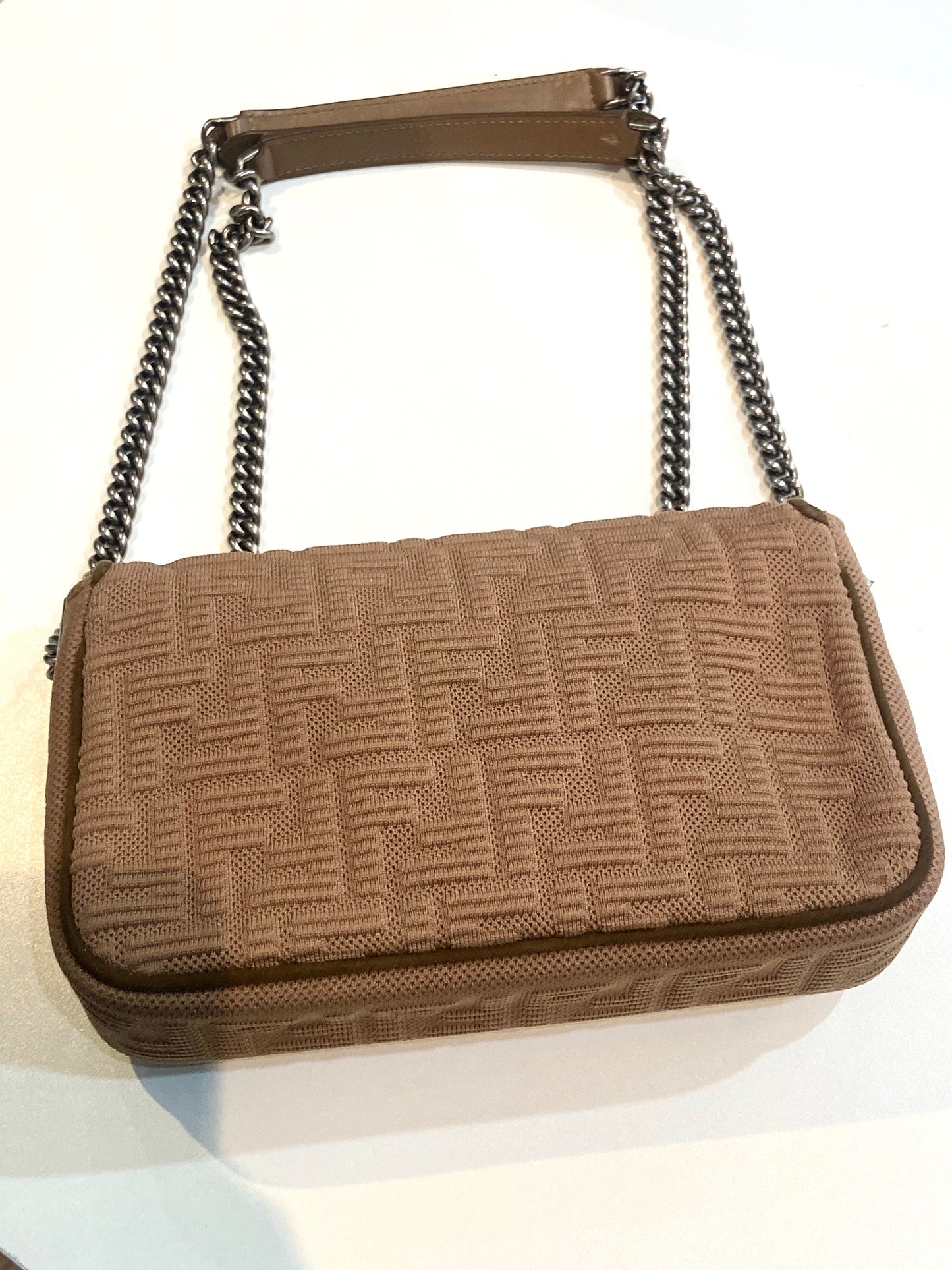 FENDI MIDI KNIT FF 1974 CHAIN BAGUETTE MEDIUM BAG