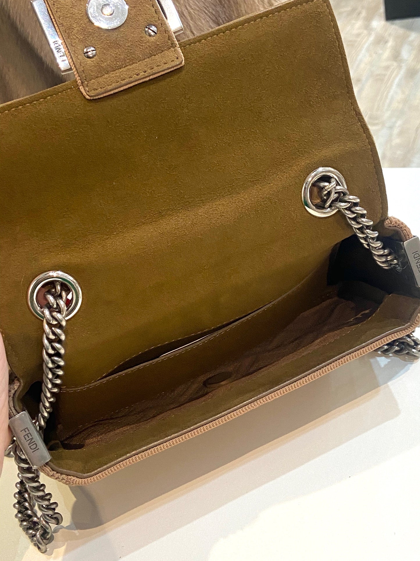 FENDI MIDI KNIT FF 1974 CHAIN BAGUETTE MEDIUM BAG