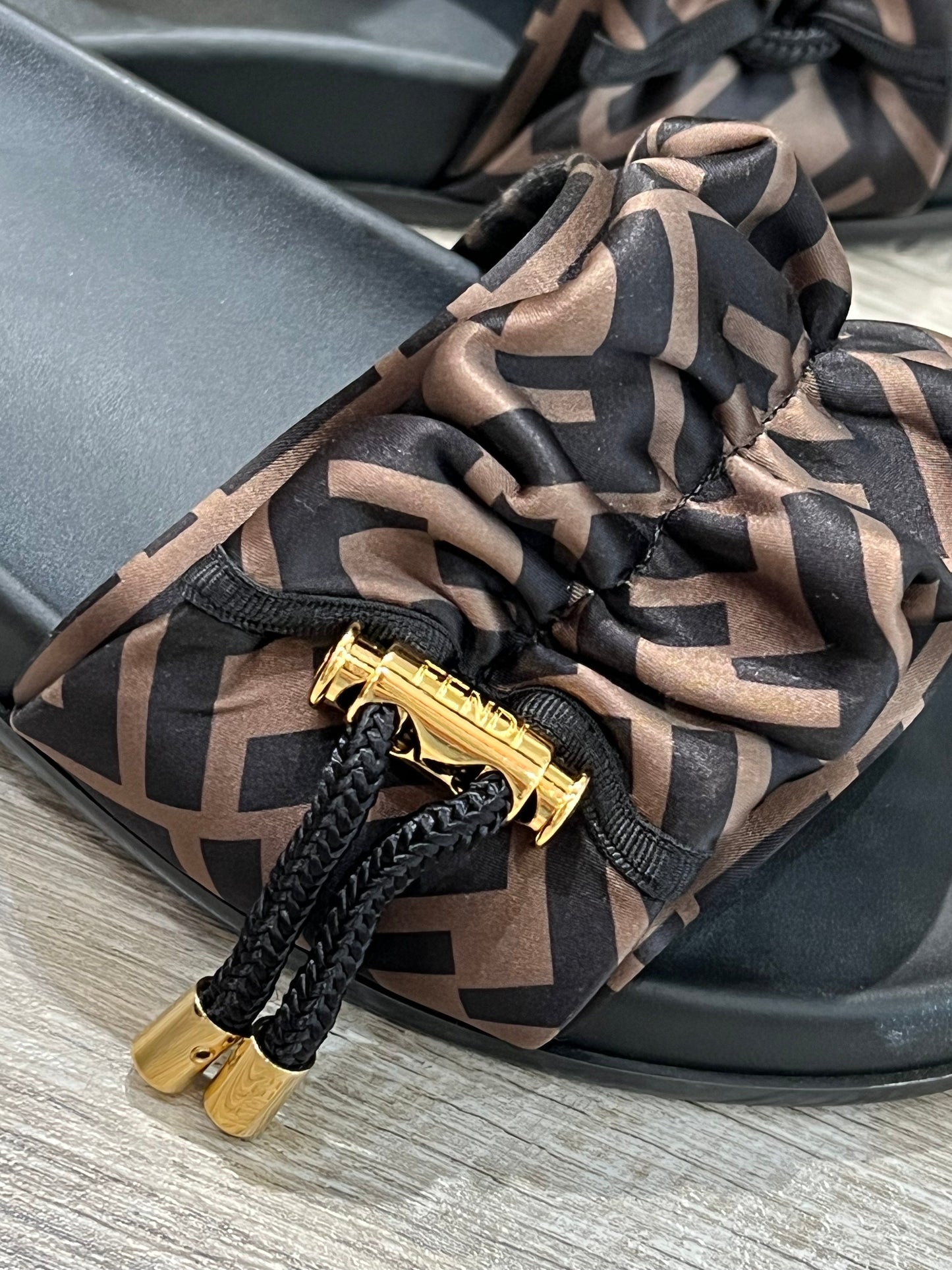 FENDI FF PRINTED SATIN SLIDES