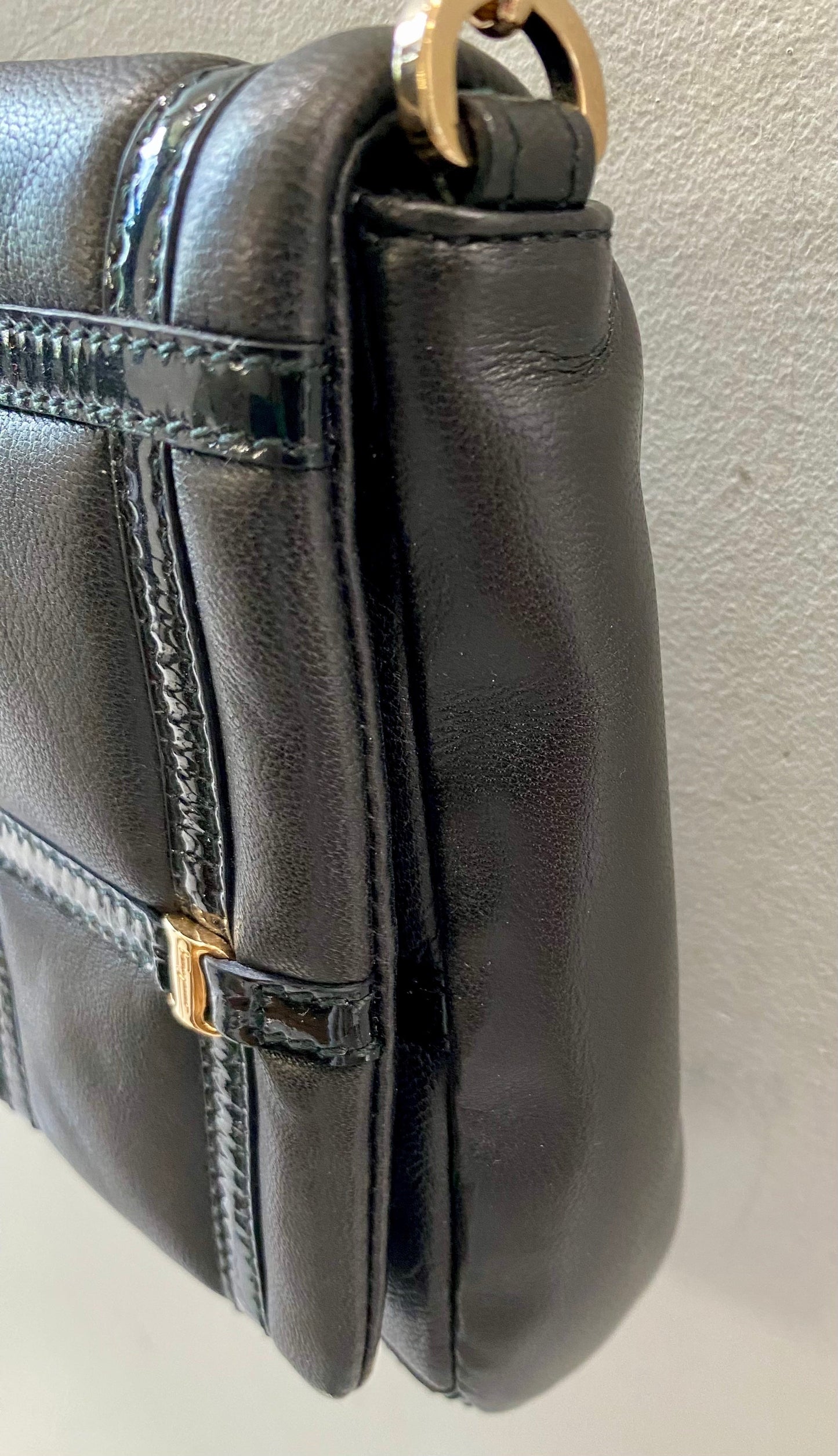 SALVATORE FERRAGAMO VARA QUILTED SOFT LEATHER CHAIN CROSSBODY BAG
