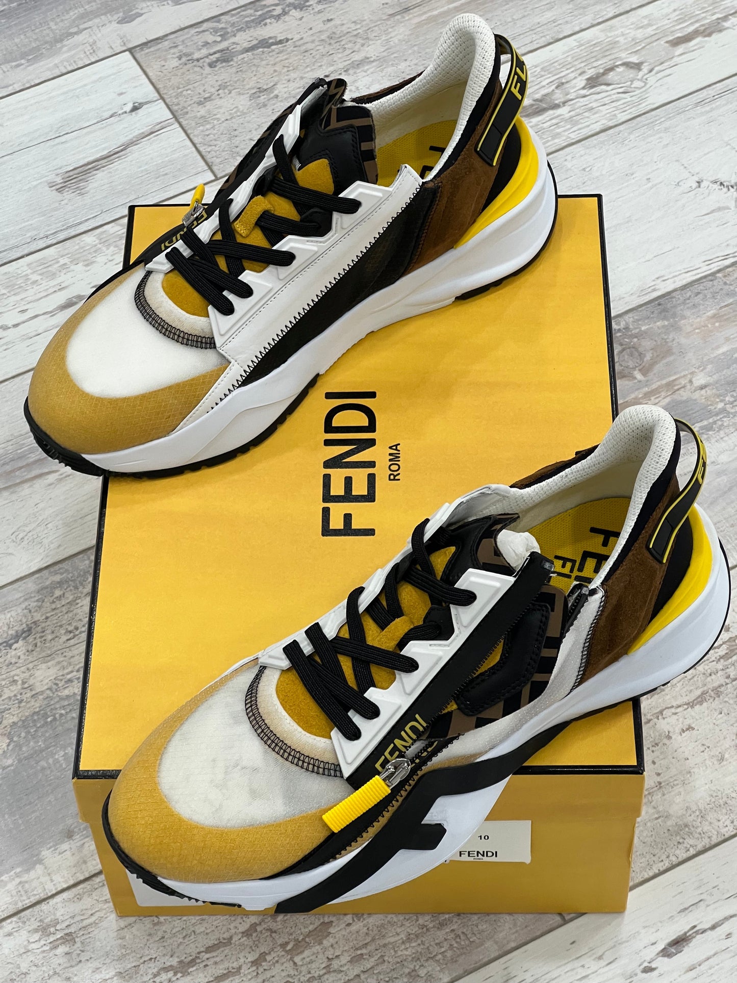 FENDI FLOW LOW-TOP SNEAKERS