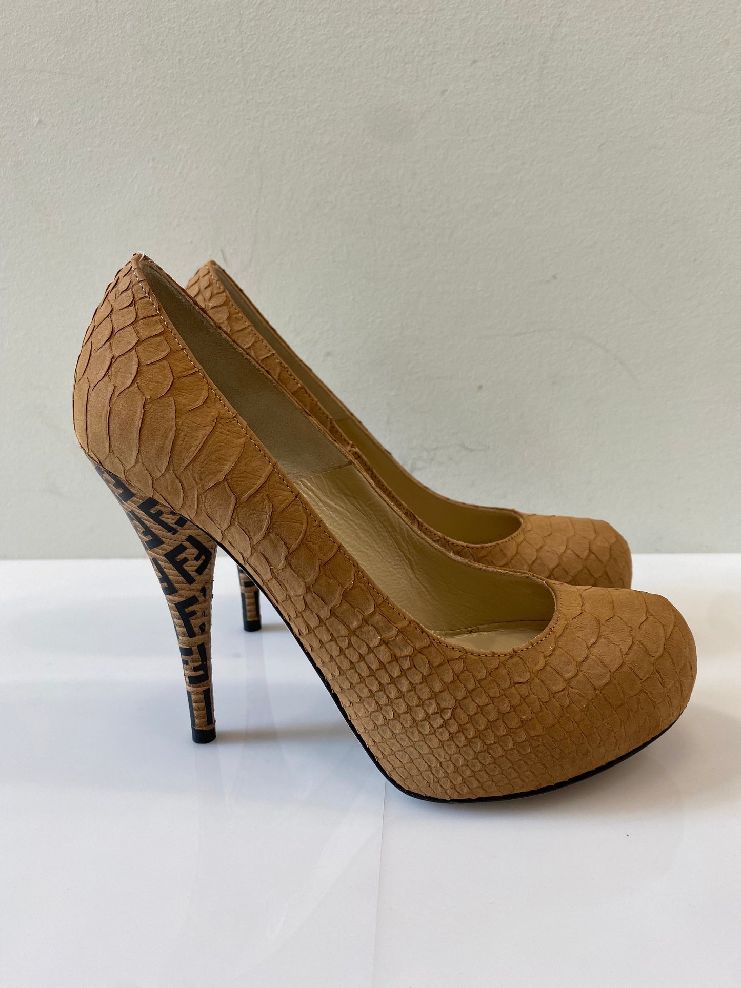 FENDI PYTHON EMBOSSED LEATHER FF LOGO HEEL PLATFORM PUMPS